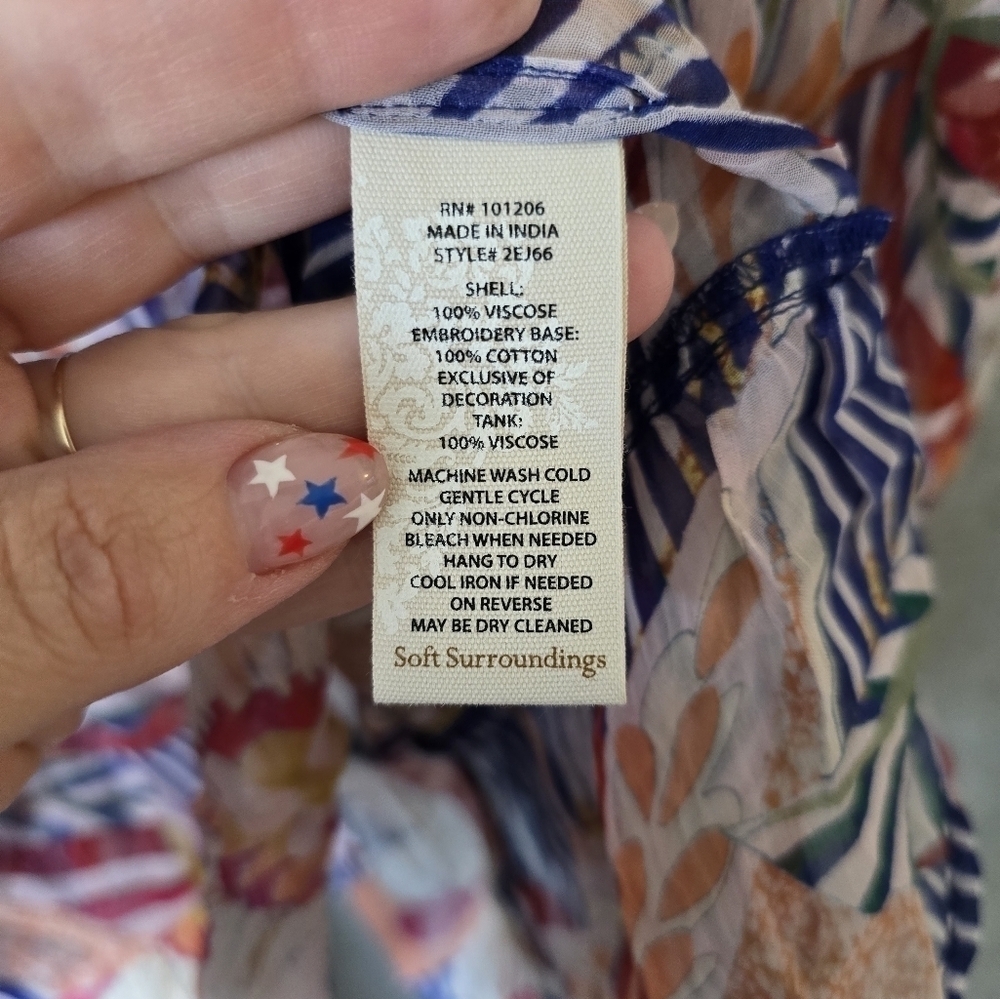 Soft Surroundings Woman's Tory Tunic Floral Stripe Embroidered Boho Top Size L - Picture 6 of 7